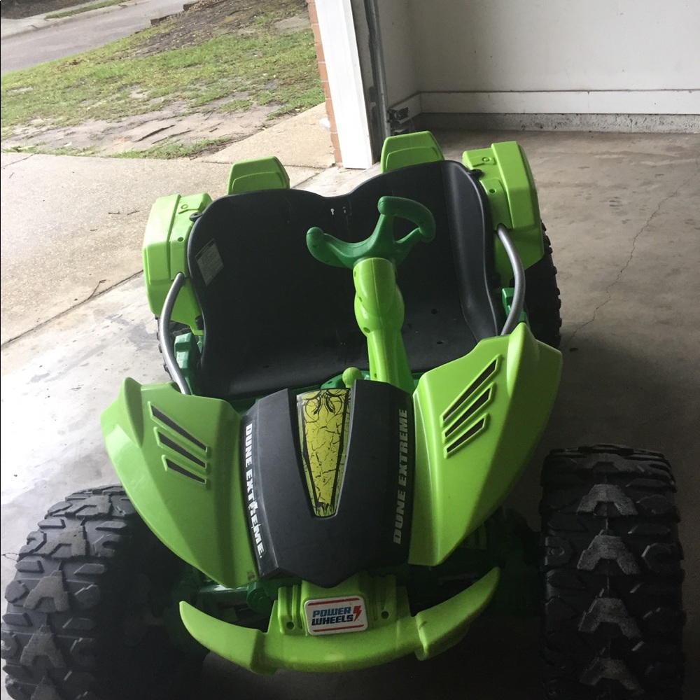 Green power wheels dune buggy